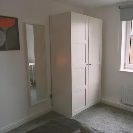 Stylish 3bed Apt, Prime Location, Sleeps 6