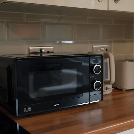 Stylish 3bed Apt, Prime Location, Sleeps 6 * Leeds (West Yorkshire)