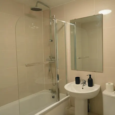 Stylish 3bed Apt, Prime Location, Sleeps 6 * Leeds (West Yorkshire)