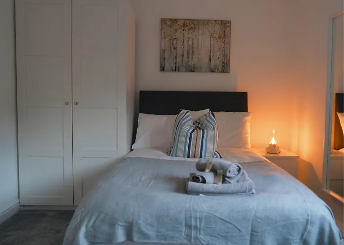 Stylish 3bed Apt, Prime Location, Sleeps 6 * Leeds (West Yorkshire)