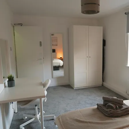 Stylish 3bed Apt, Prime Location, Sleeps 6 * Leeds (West Yorkshire)