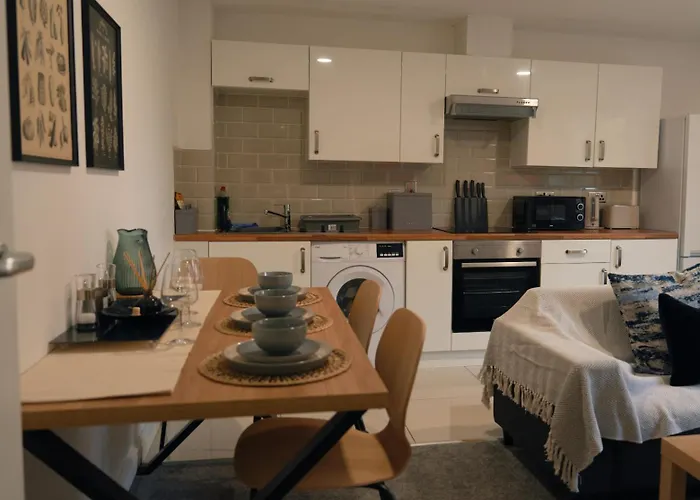 Stylish 3bed Apt, Prime Location, Sleeps 6 利兹